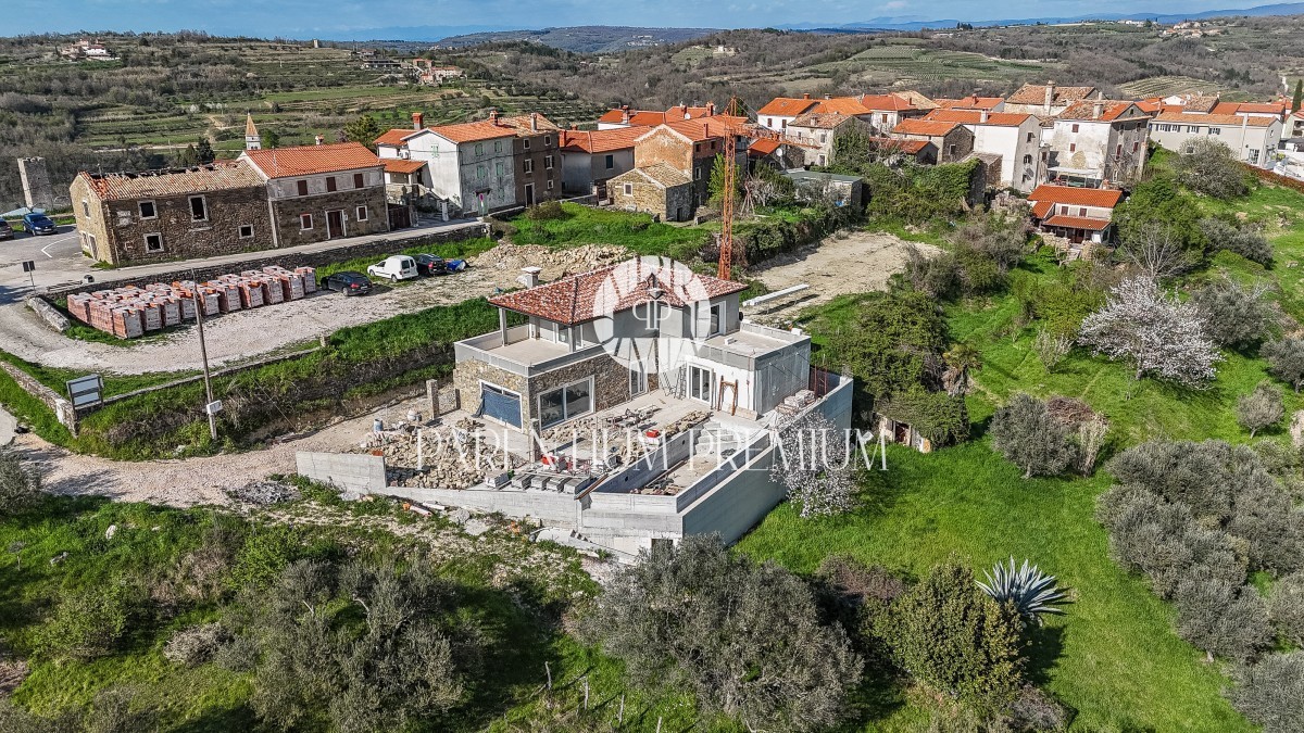 Villa in costruzione con vista panoramica sul mare