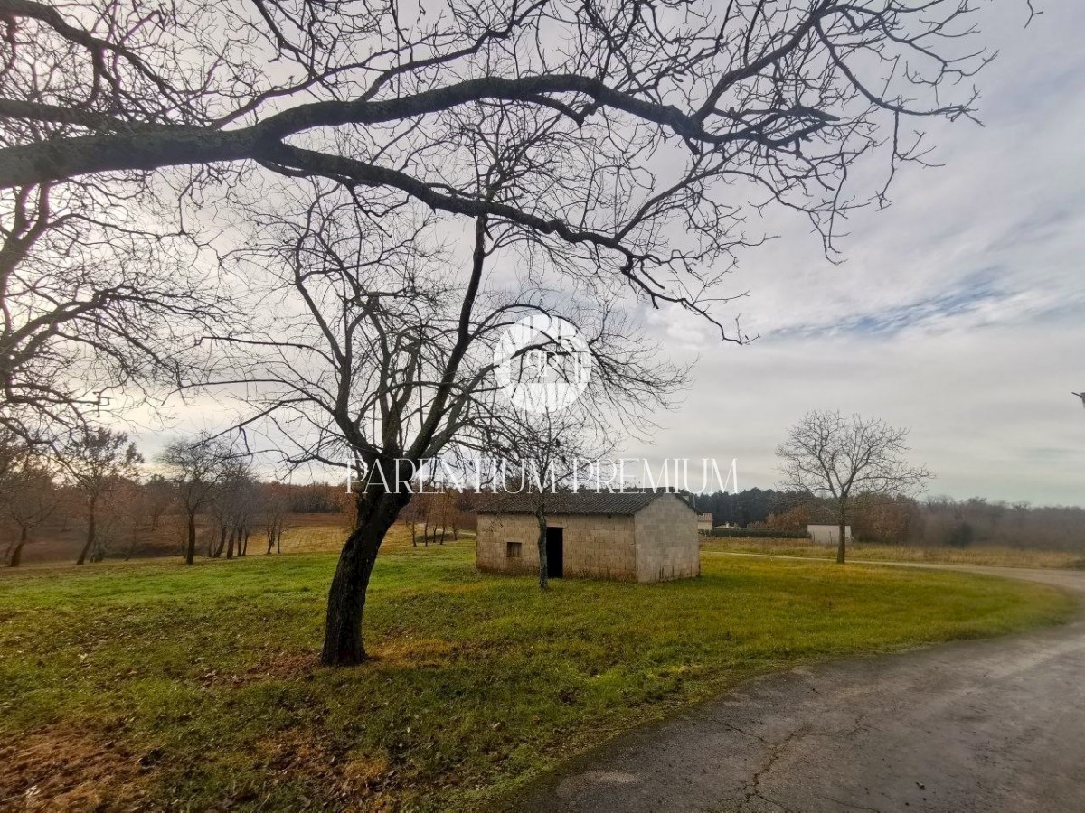 Terreno edificabile in una piccola cittadina istriana