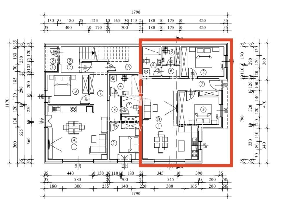 Appartamento con cortile e ingresso indipendente in una posizione ricercata a 700 metri dal mare