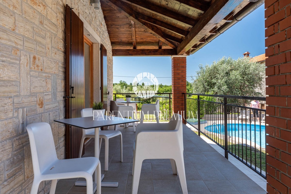 Una bella casa con piscina non lontano da Parenzo