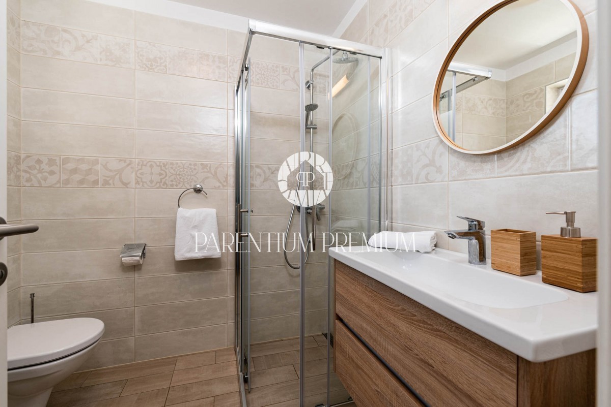 Una bella casa con piscina non lontano da Parenzo