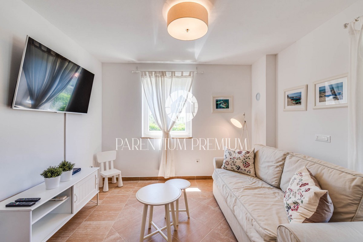 Una bella casa con piscina non lontano da Parenzo