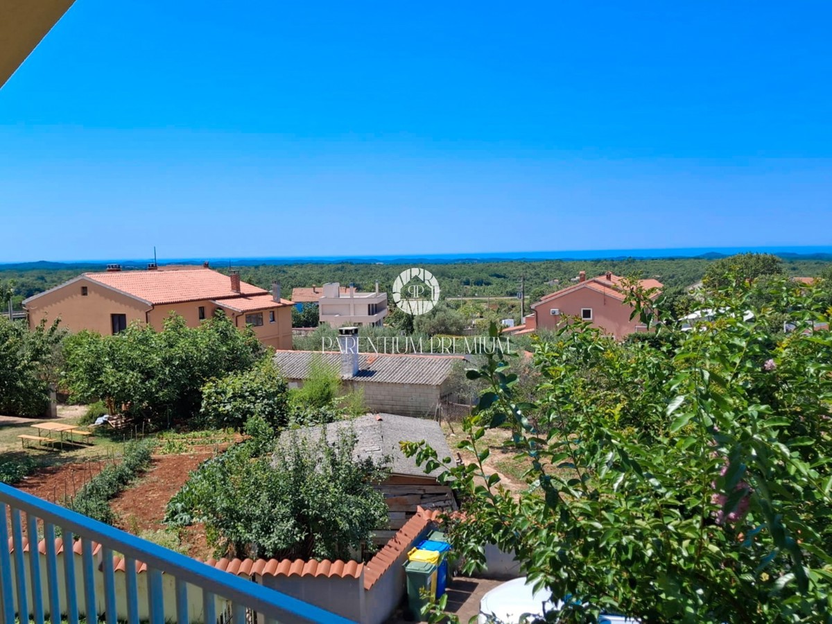 Esclusiva! Casa bifamiliare con piscina e vista mare