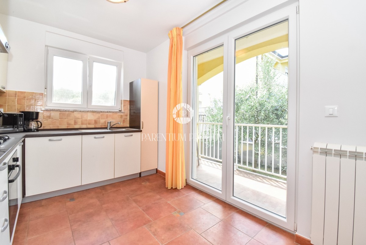 Esclusiva! Casa bifamiliare con piscina e vista mare