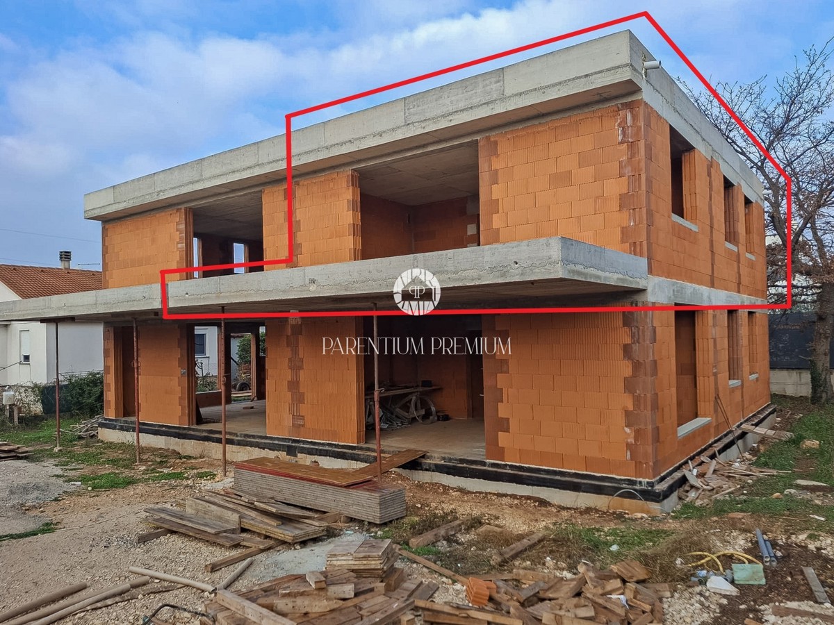 Appartamento moderno con due camere da letto e ampia terrazza