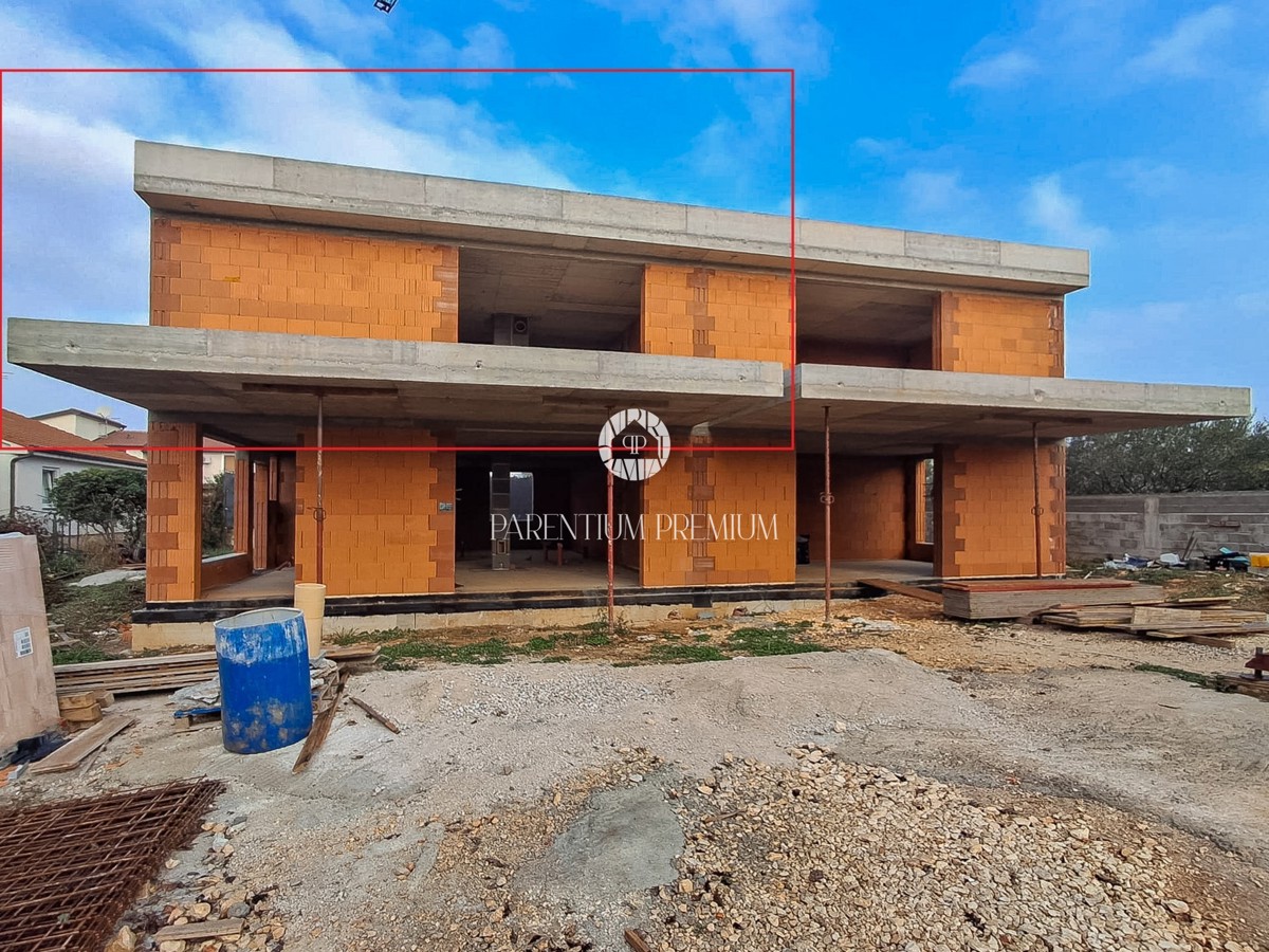 Appartamento moderno con due camere da letto e ampia terrazza