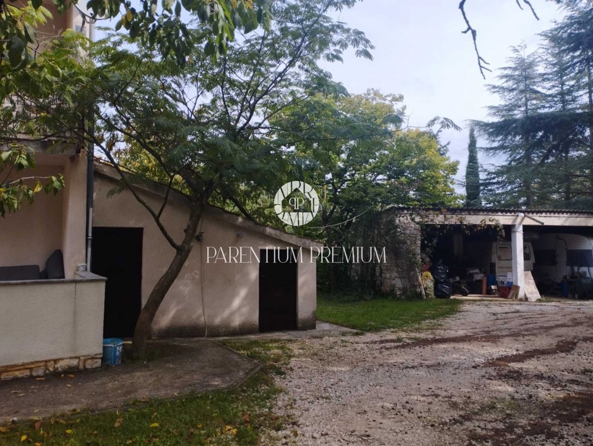 Casa con due appartamenti a 5 km dalla città