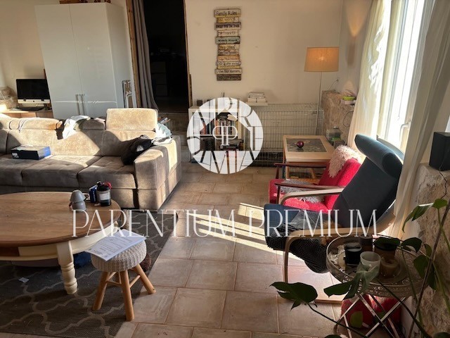 Casa in pietra 360 m² su terreno di 890 m²