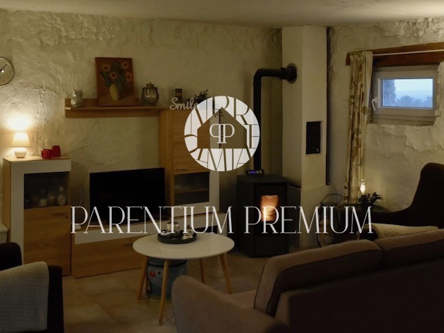 Casa in pietra 360 m² su terreno di 890 m²