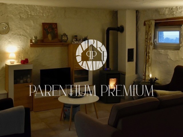 Casa in pietra 360 m² su terreno di 890 m²