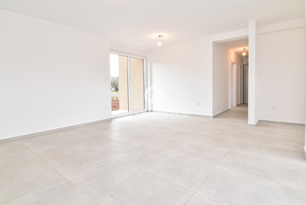 Appartamento con ampio giardino vicino al mare