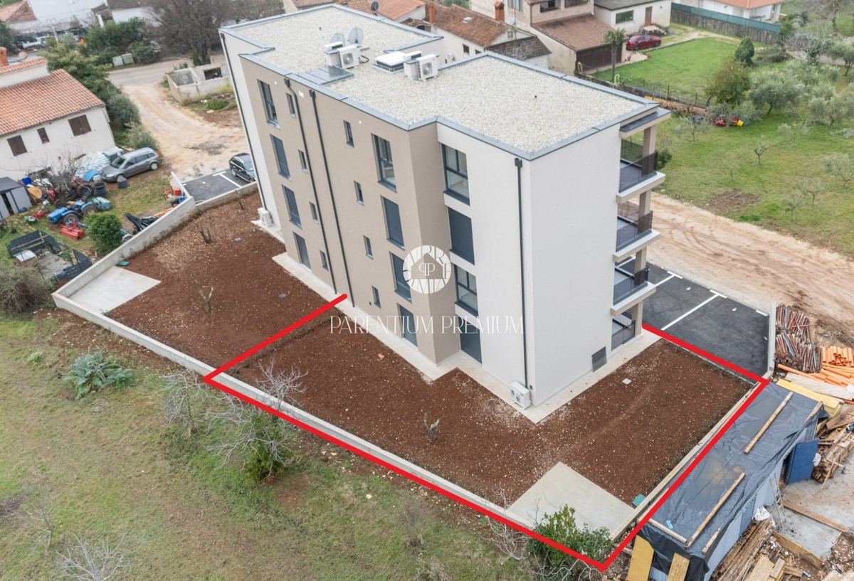 Appartamento con ampio giardino vicino al mare