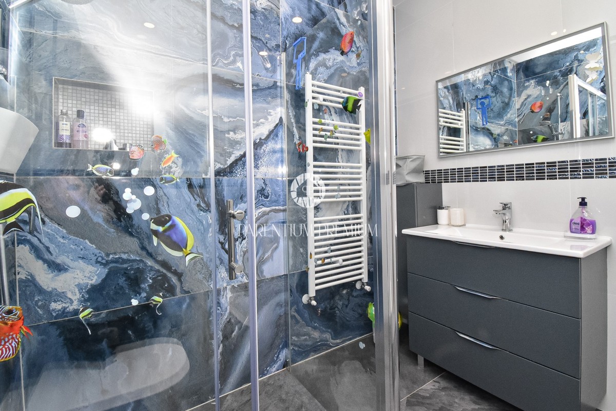 Casa esclusiva in posizione isolata con piscina e ampio giardino