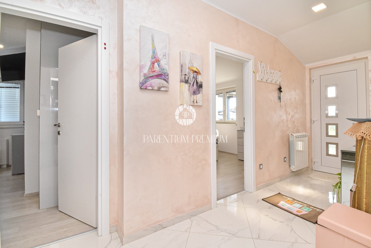 Casa esclusiva in posizione isolata con piscina e ampio giardino