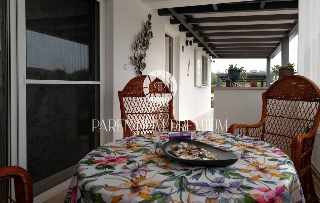 Casa esclusiva in posizione isolata con piscina e ampio giardino