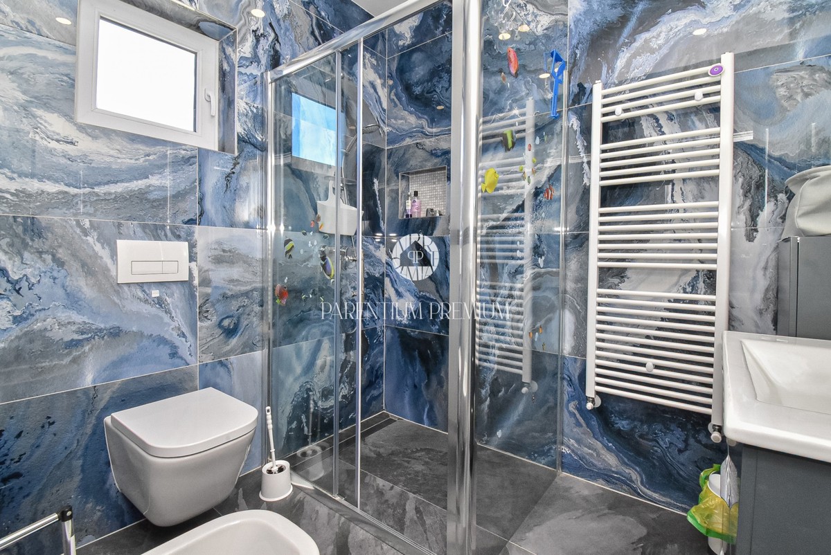 Casa esclusiva in posizione isolata con piscina e ampio giardino