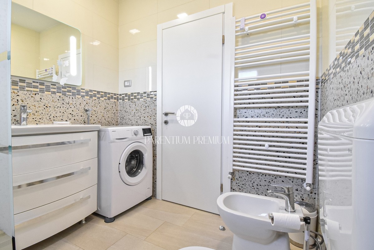 Casa esclusiva in posizione isolata con piscina e ampio giardino