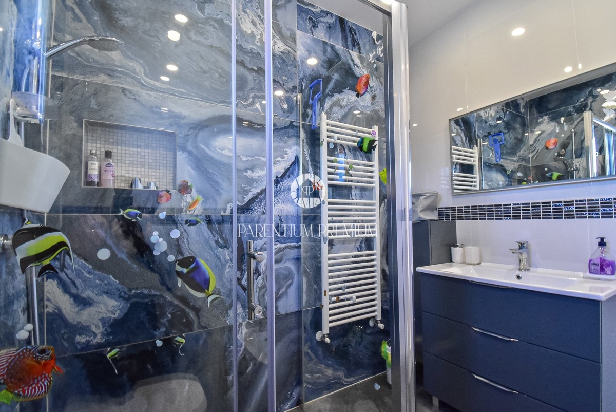 Casa esclusiva in posizione isolata con piscina e ampio giardino