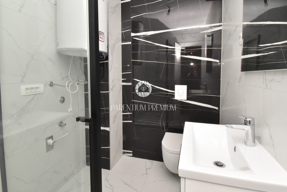 Moderno appartamento al 1° piano con due terrazzi vista mare, a soli 700 mt dal mare e dal porto turistico