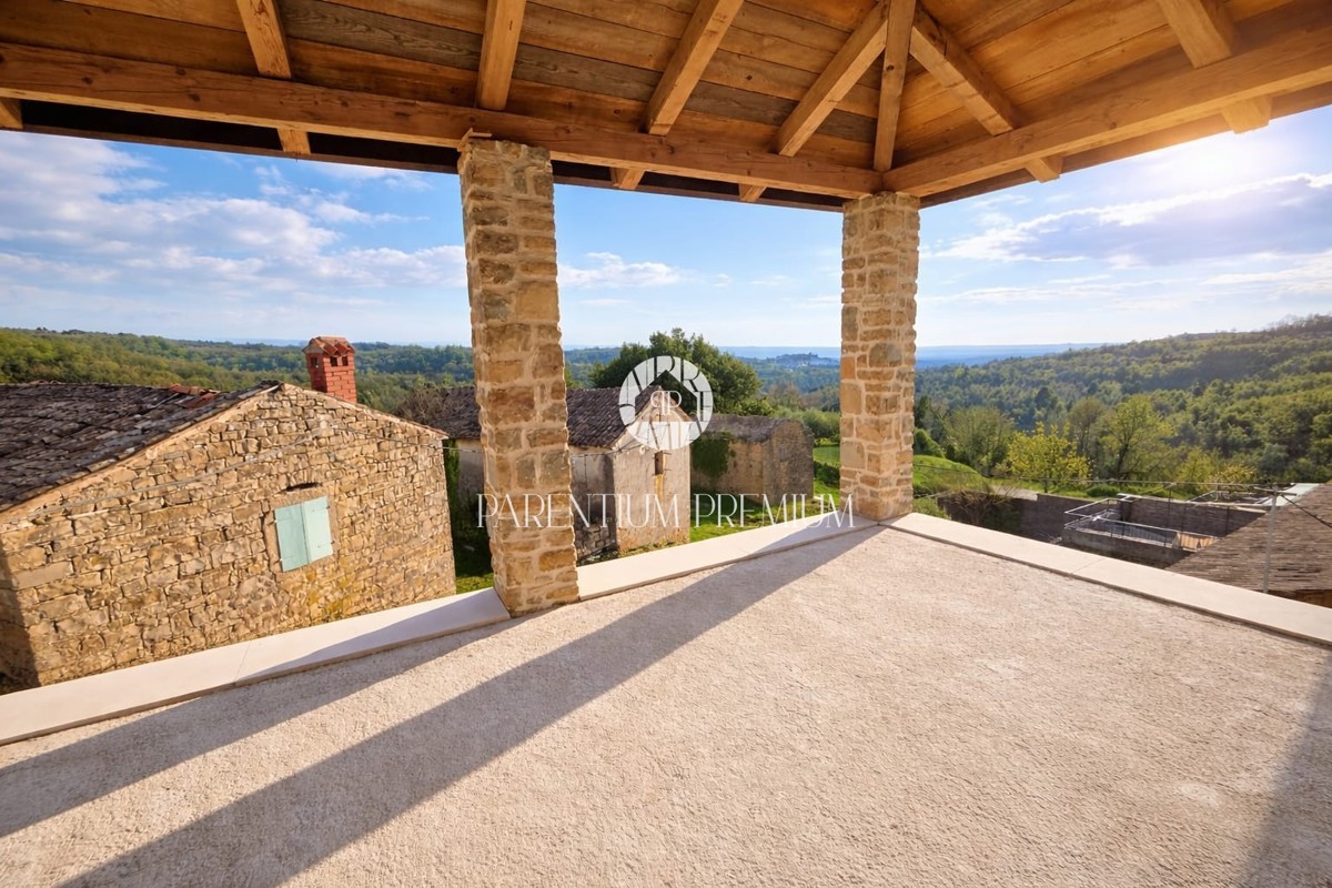VENDITA ESCLUSIVA – Casa in pietra istriana autentica con vista mare, completamente ristrutturata nel 2025