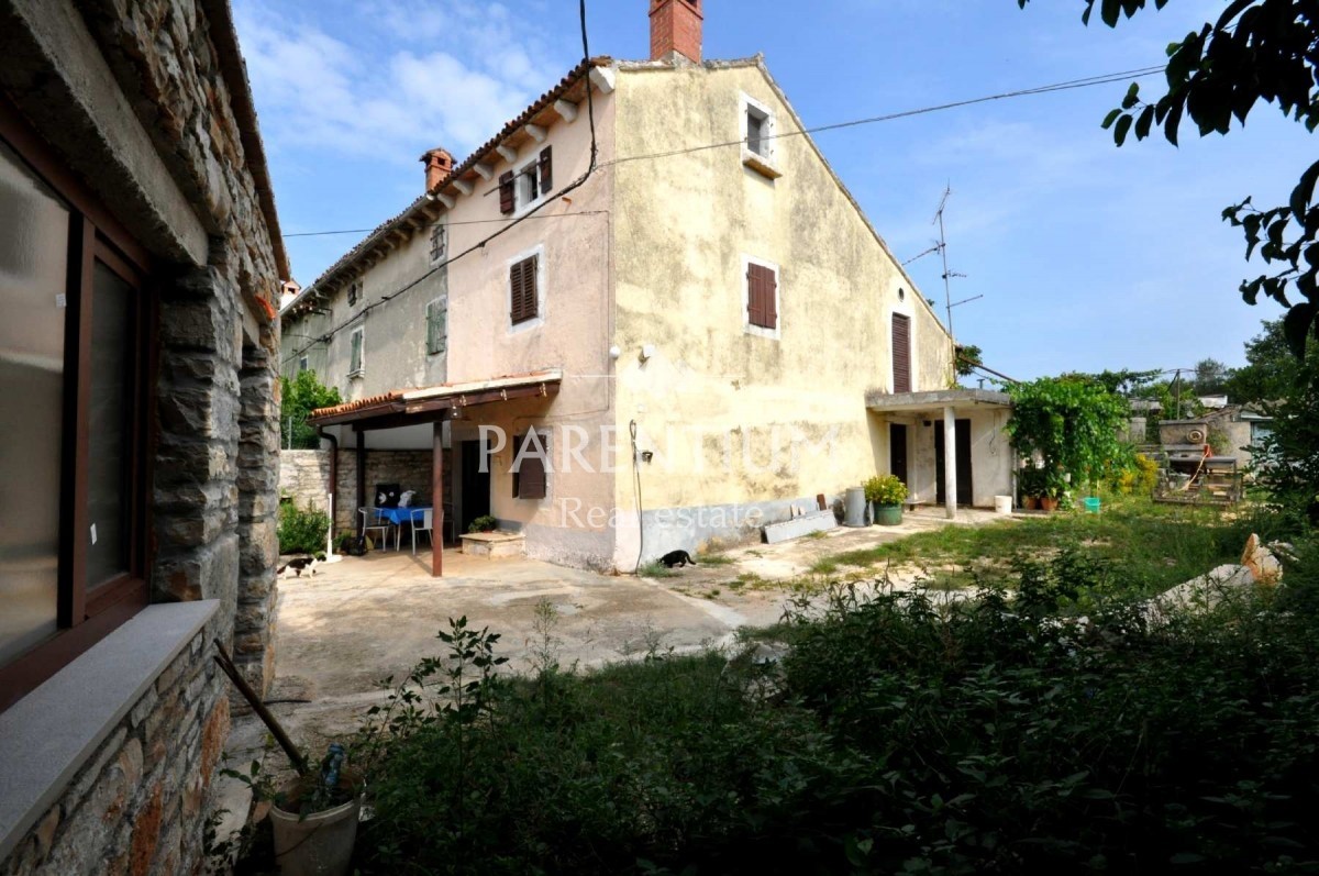 Casa in pietra per l'adattamento