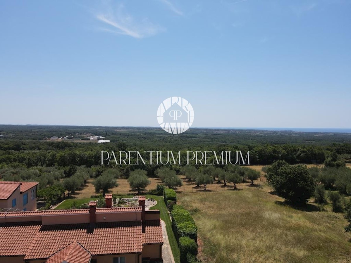 Una bella villa moderna in una posizione tranquilla con vista sul mare