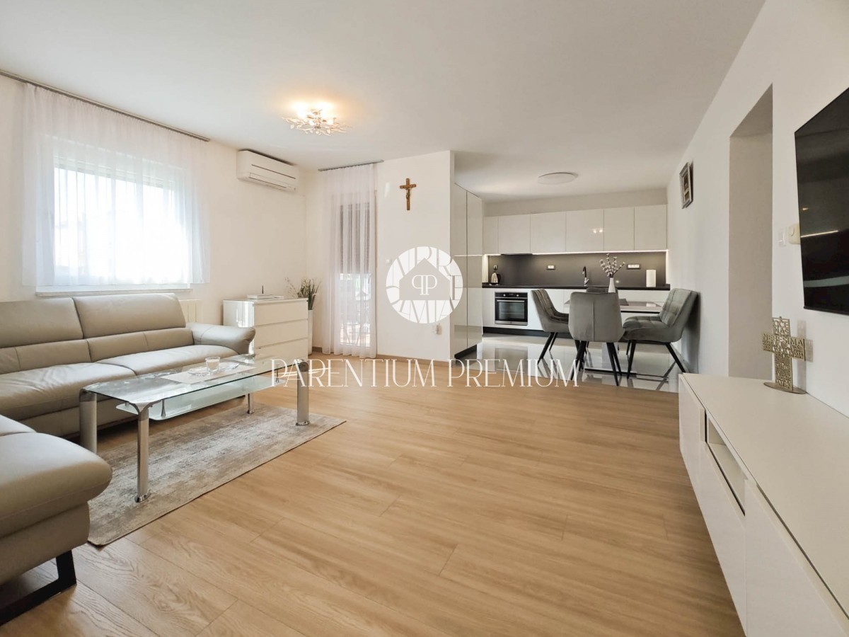 Casa ristrutturata con ampio giardino e 5 appartamenti arredati non lontano da Parenzo