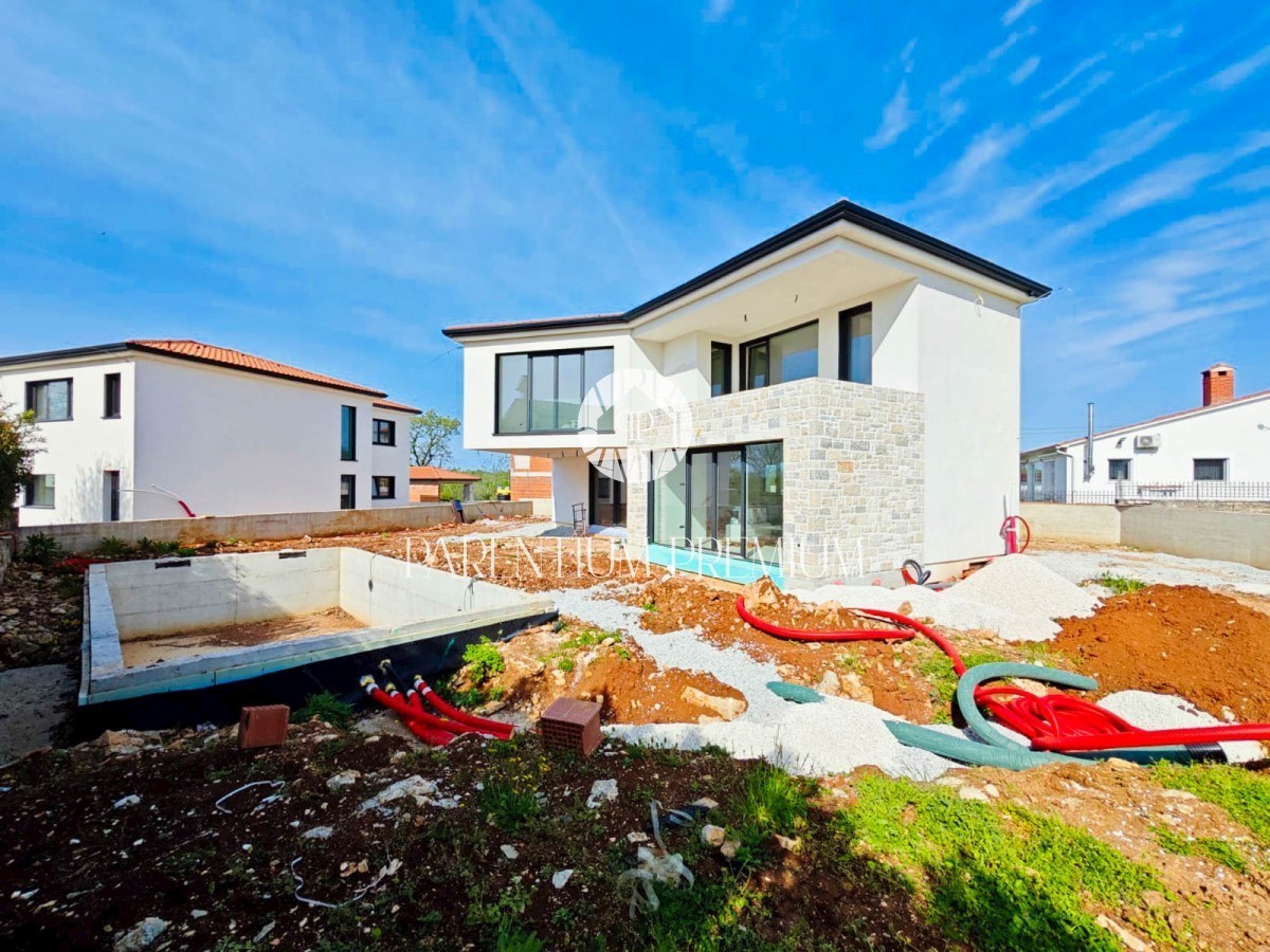 Villa in stile istriano moderno e di altissima qualità in una posizione tranquilla