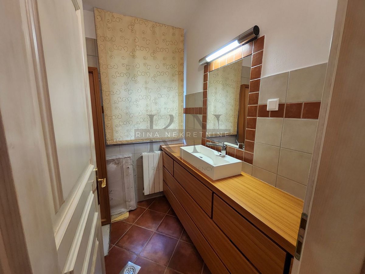 Istria - Parenzo, villa con piscina, giardino, vicino alla spiaggia