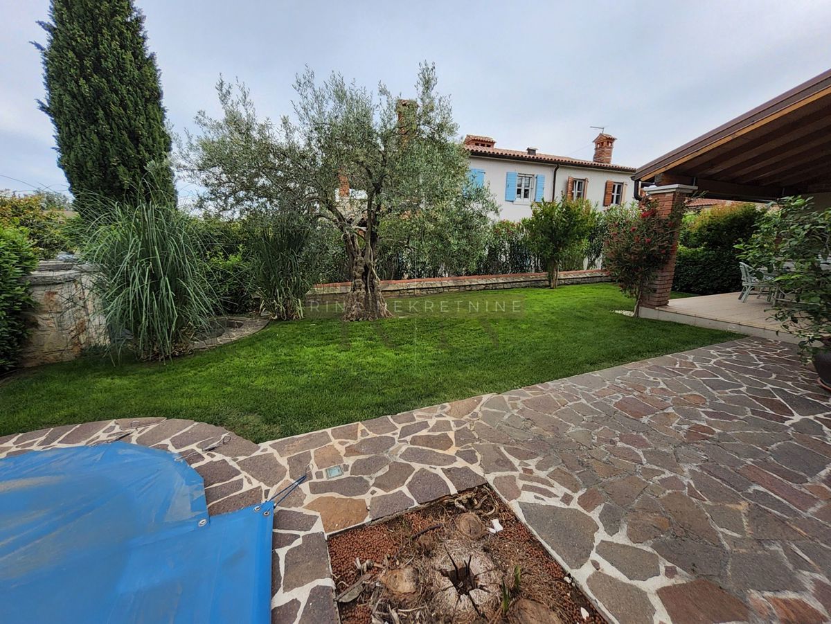 Istria - Parenzo, villa con piscina, giardino, vicino alla spiaggia