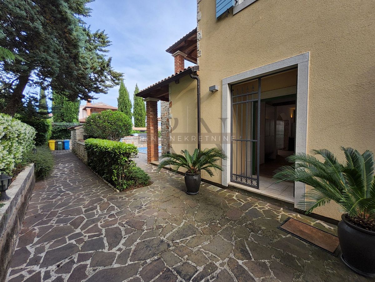 Istria - Parenzo, villa con piscina, giardino, vicino alla spiaggia