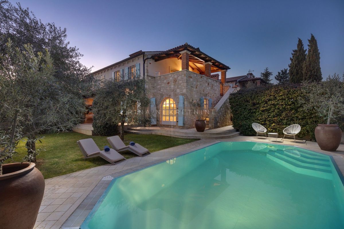 Istria - Parenzo, villa con piscina, giardino, vicino alla spiaggia