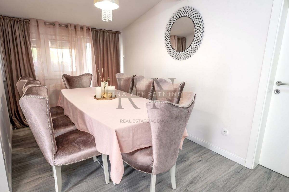 ČRNOMEREC - CASA CON 2 APPT E SPAZIO COMMERCIALE