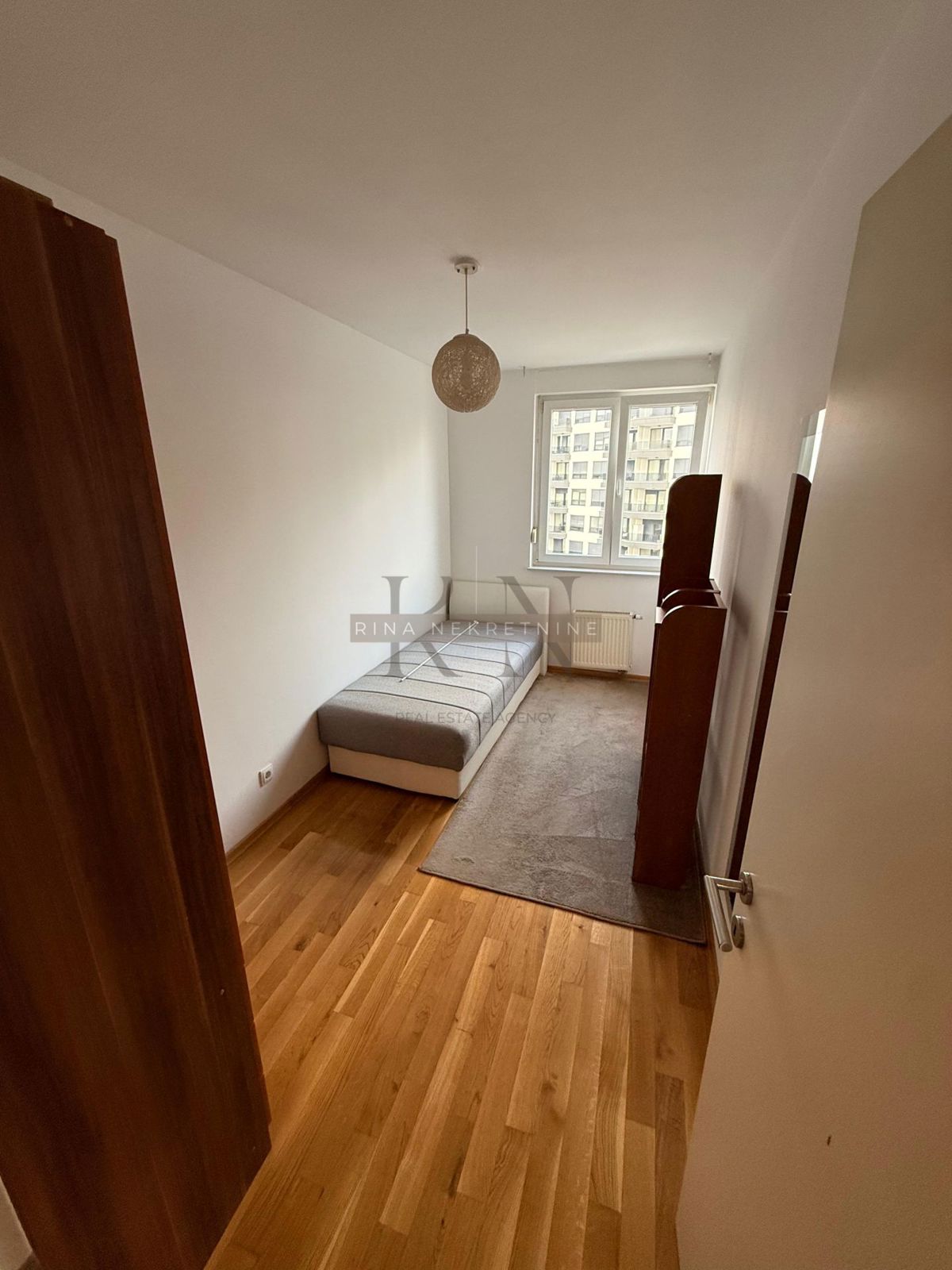 Zagabria - Lanište - Appartamento Trilocale in Posizione Strategica