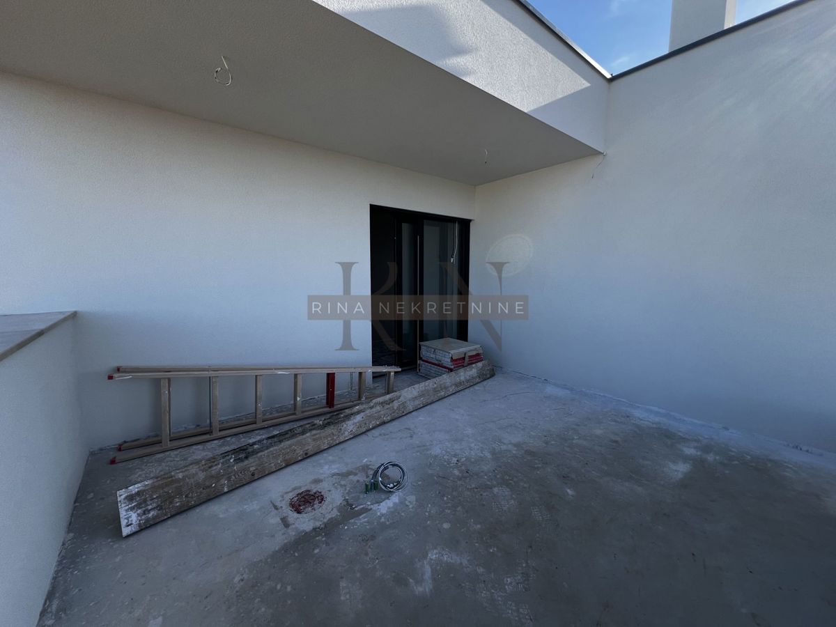 ISTRIA - POREČ, CASA VICINO AL MARE, NUOVA COSTRUZIONE