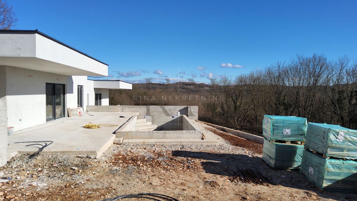 ISTRIA - TINJAN - CASA MODERNA CON PISCINA! NUOVO!