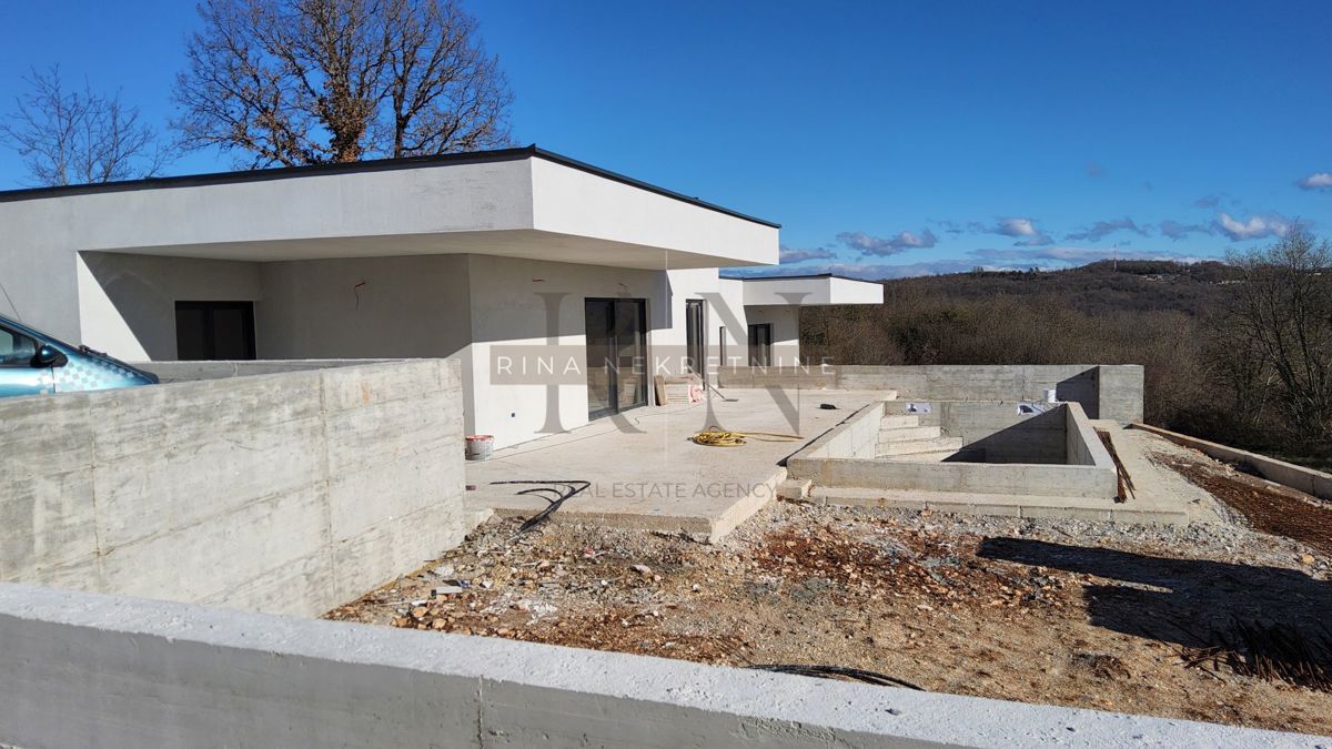 ISTRIA - TINJAN - CASA MODERNA CON PISCINA! NUOVO!