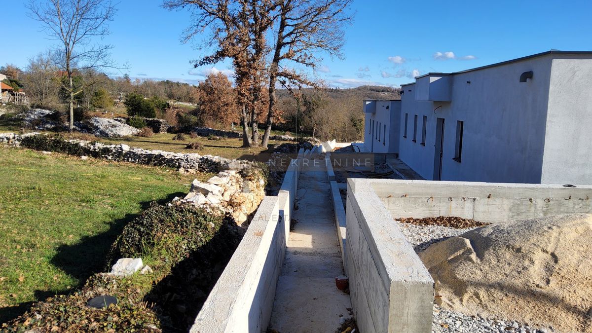 ISTRIA - TINJAN - CASA MODERNA CON PISCINA! NUOVO!