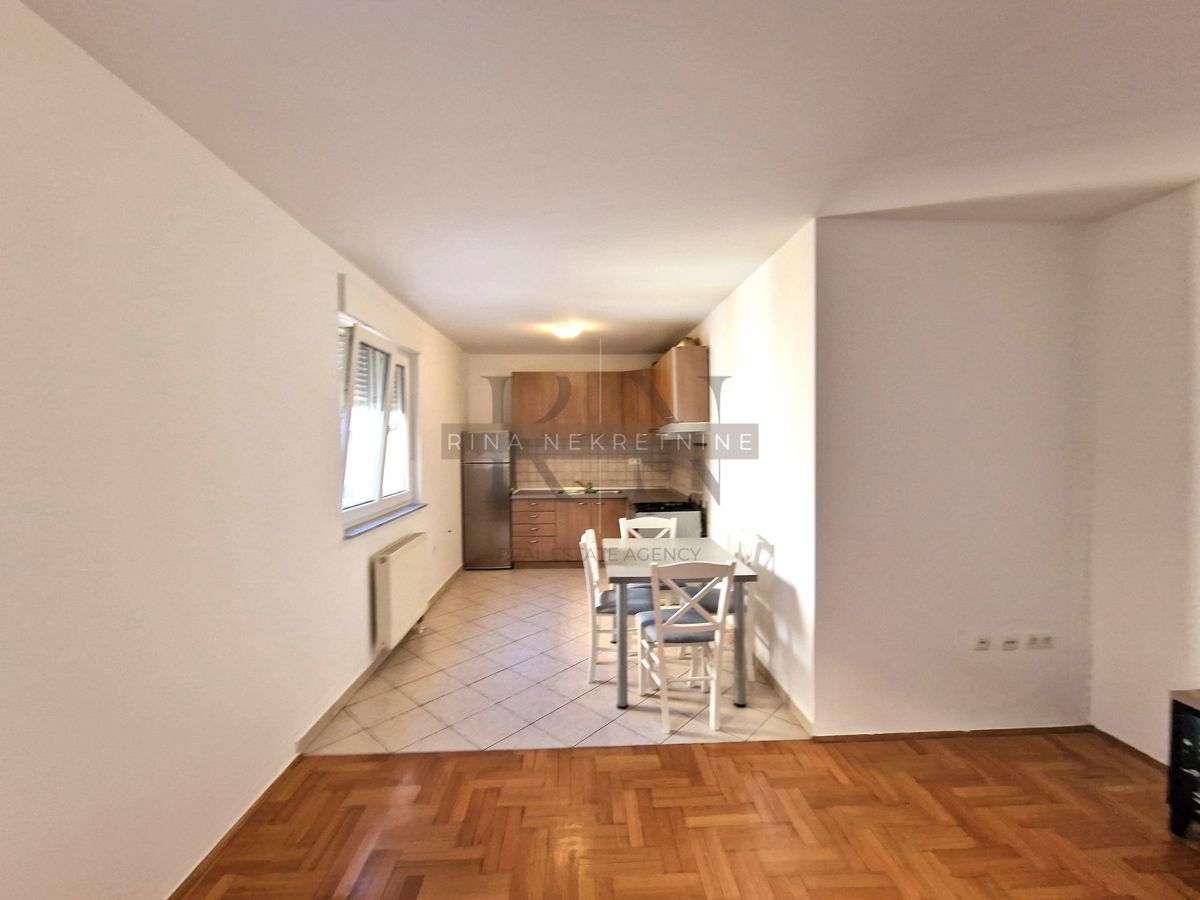 Zagabria, Stenjevec/Malešnica, 58m2,3 camere