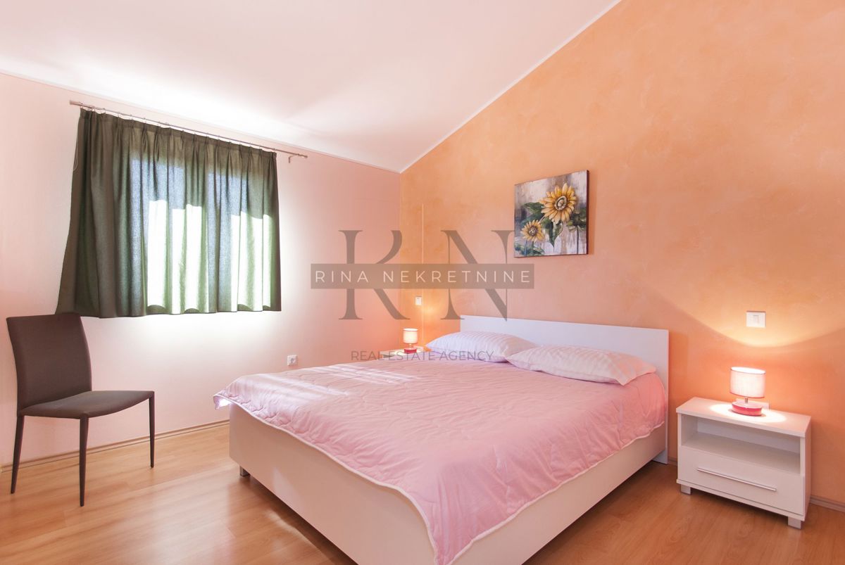 ISTRIA, PARENZO - VICINO A PARENZO, Casa familiare 140 m², piscina, natura