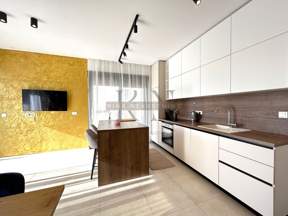 ISOLA DI HVAR - CITTÀ DI HVAR - VILLA PRIMA FILA SUL MARE!