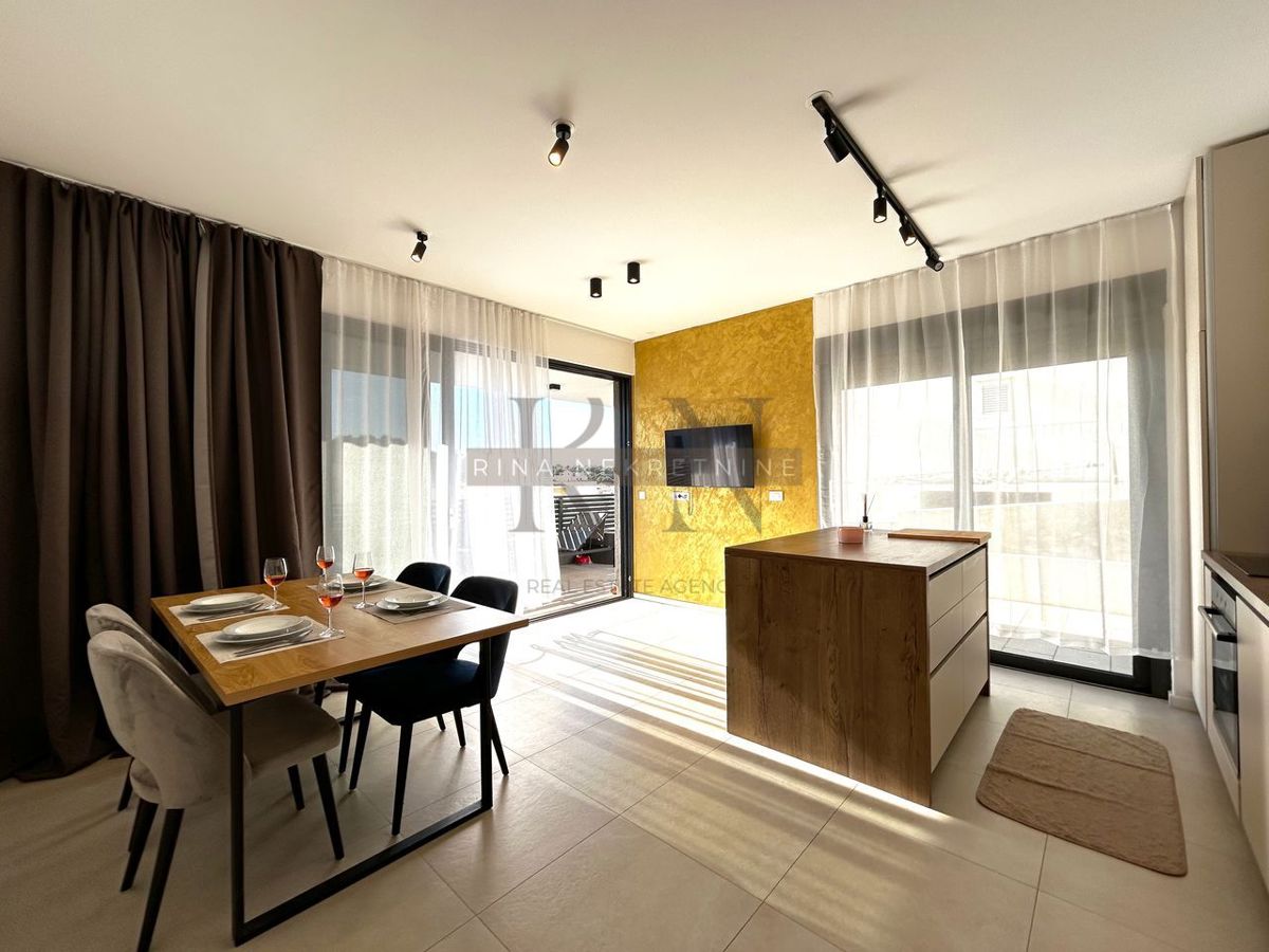 ISOLA DI HVAR - CITTÀ DI HVAR - VILLA PRIMA FILA SUL MARE!