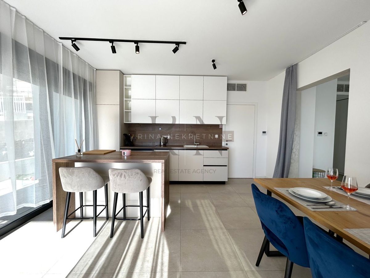 ISOLA DI HVAR - CITTÀ DI HVAR - VILLA PRIMA FILA SUL MARE!