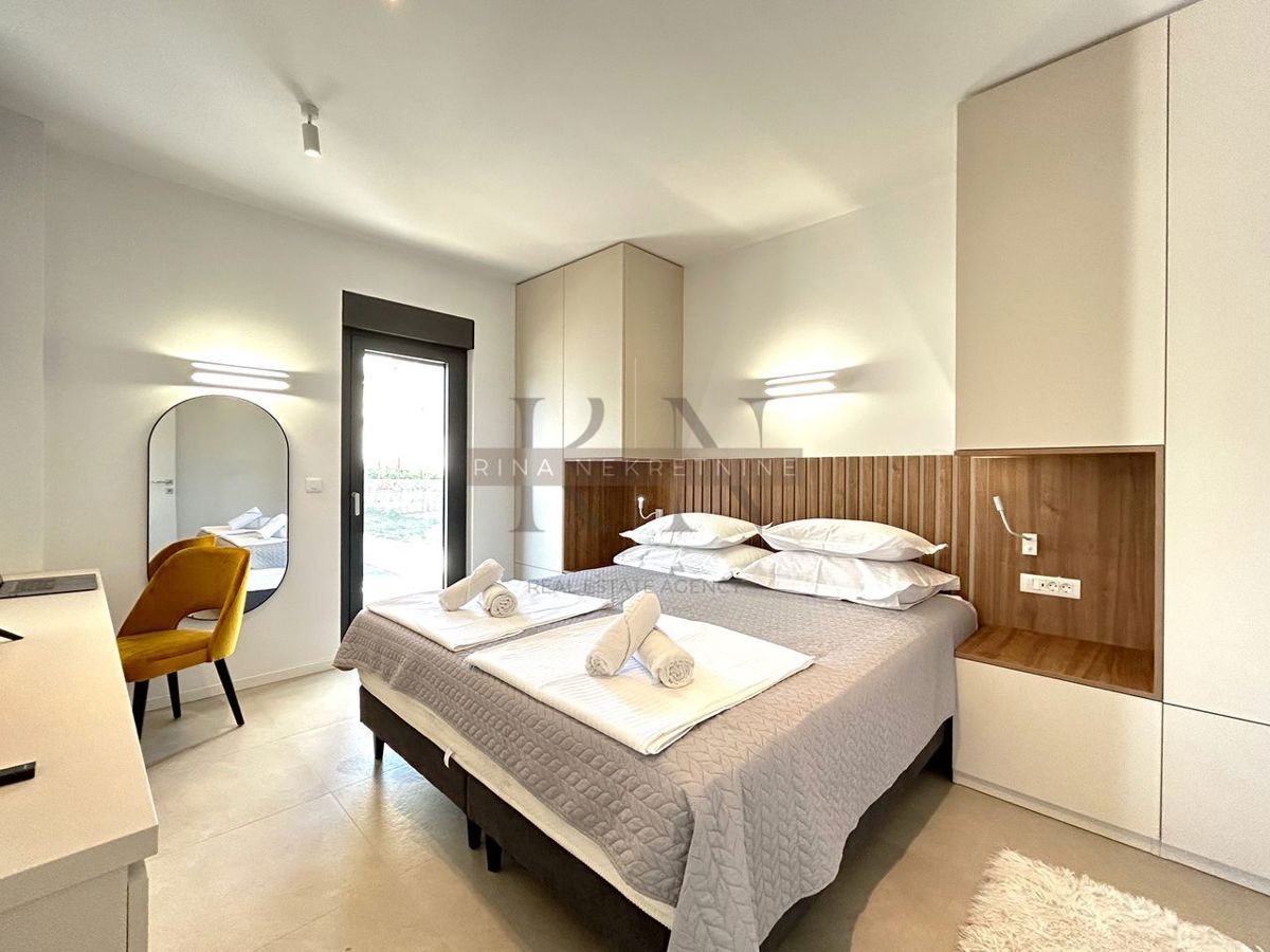 ISOLA DI HVAR - CITTÀ DI HVAR - VILLA PRIMA FILA SUL MARE!