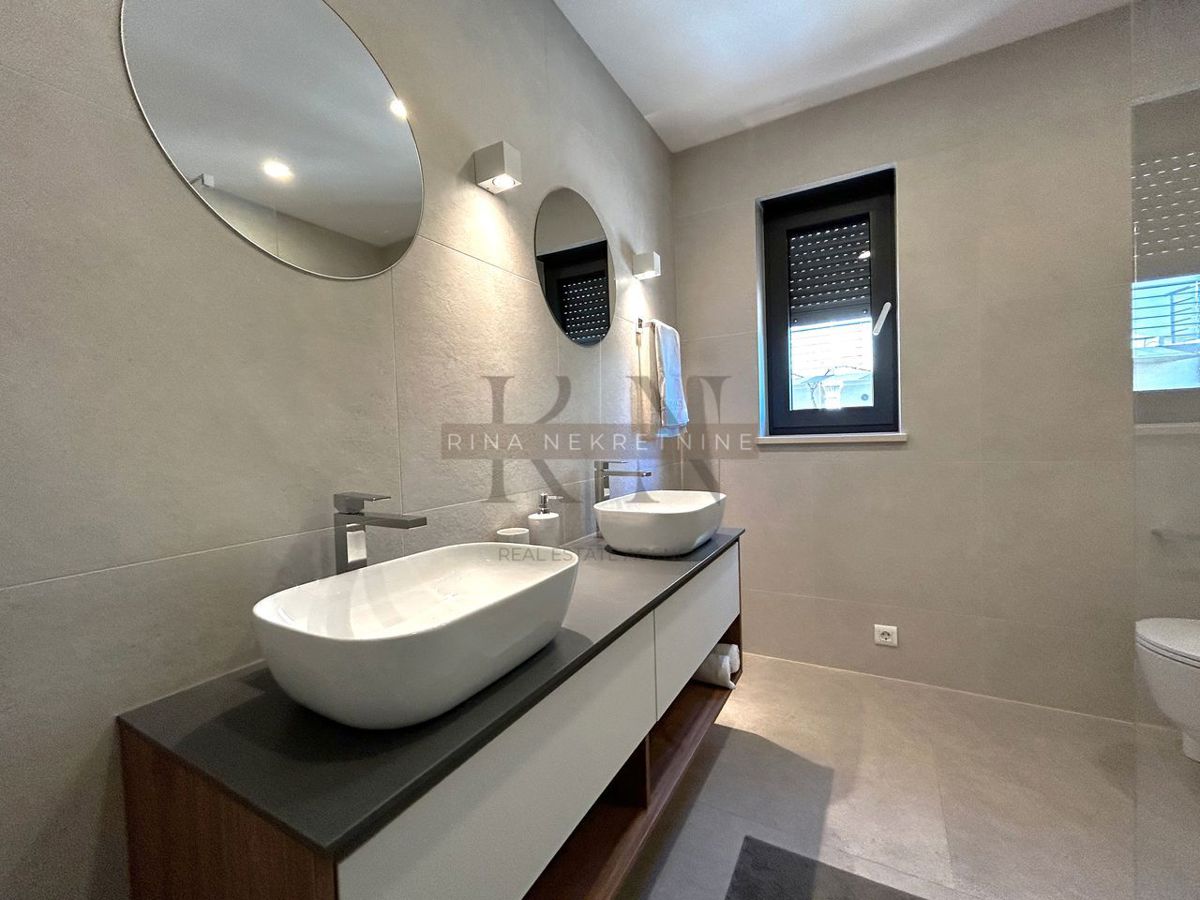 ISOLA DI HVAR - CITTÀ DI HVAR - VILLA PRIMA FILA SUL MARE!