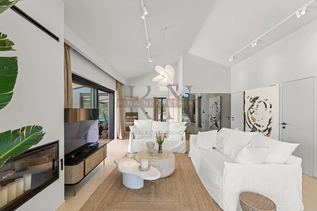 ISTRIA - PARENZO - VILLA SPECIALE DI DESIGN SUL MERCATO!