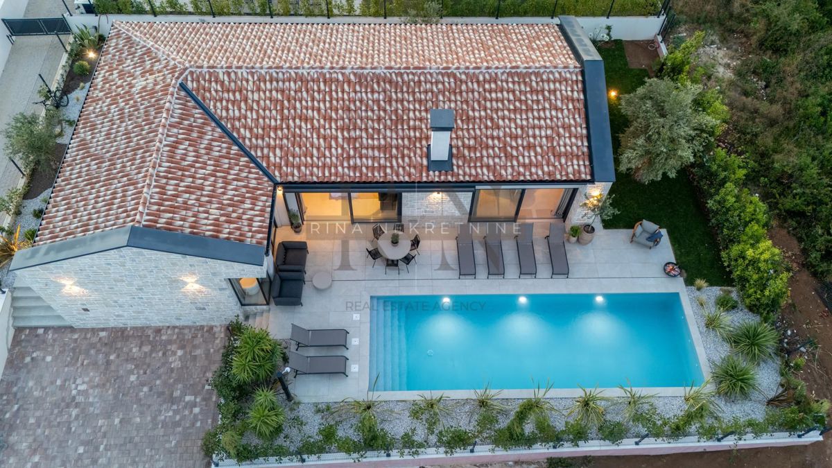 ISTRIA - PARENZO - VILLA SPECIALE DI DESIGN SUL MERCATO!