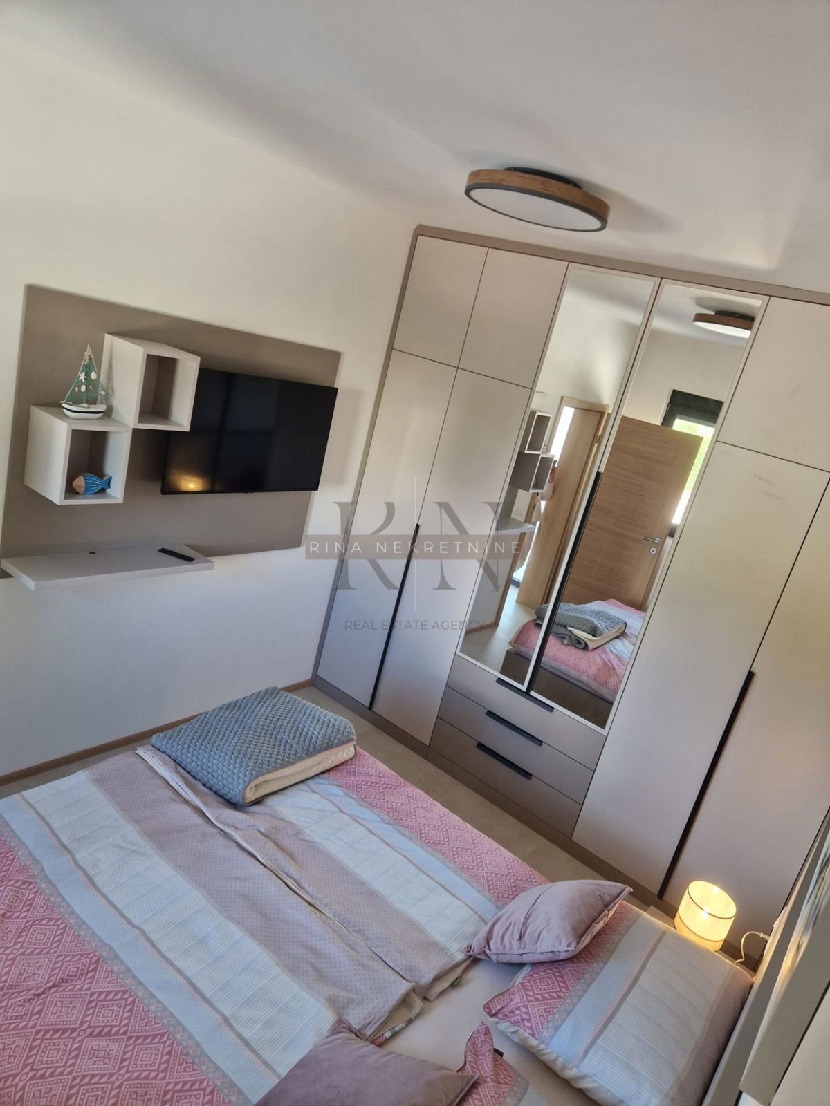 ISTRIA - ROVIGNO - Casa arredata su un unico piano con piscina!