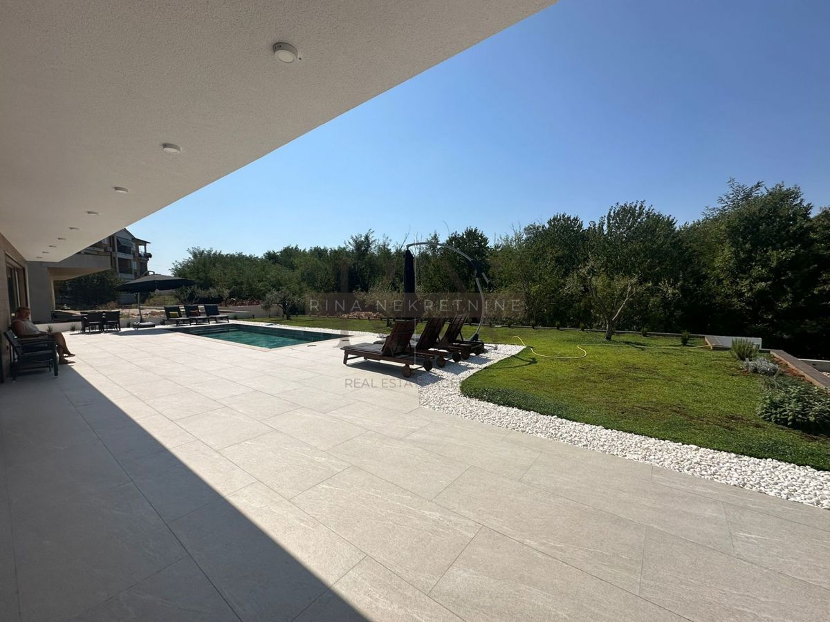 Villa moderna 176 m² con piscina, Rabac – Labin