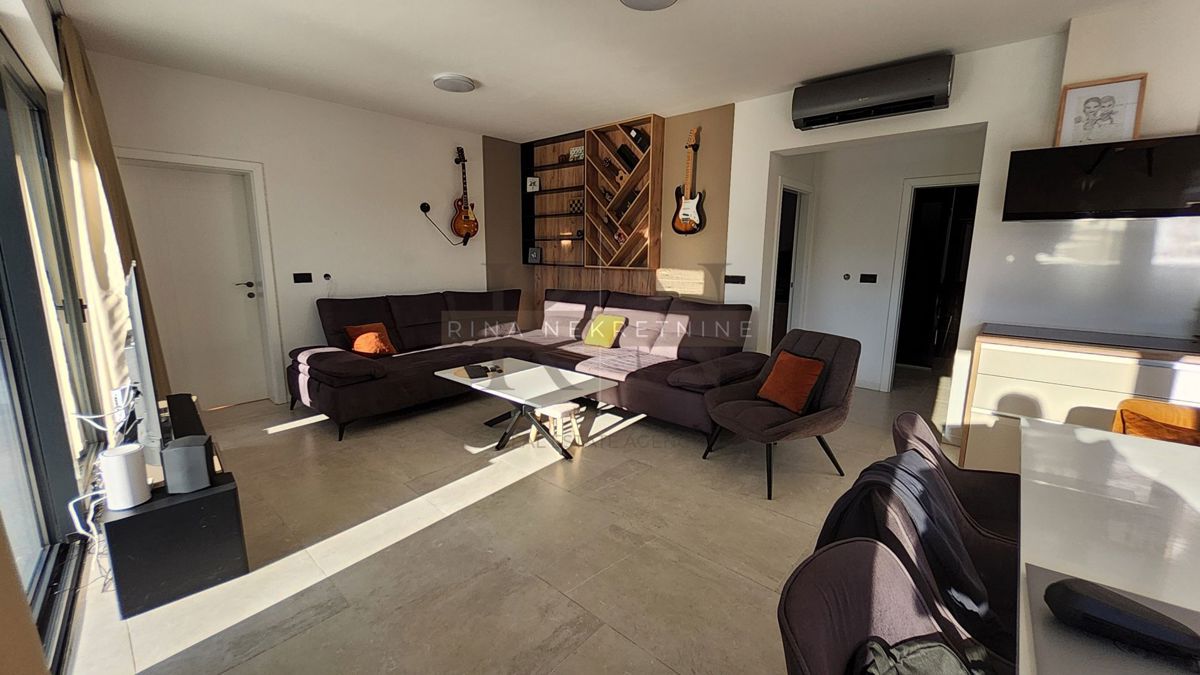 Villa moderna 176 m² con piscina, Rabac – Labin